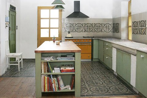 215240_143763615694601_7703123_n